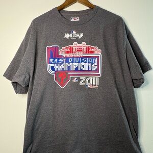 Majestic 2011 Phillies NL East Division Champions Tee in Charcoal